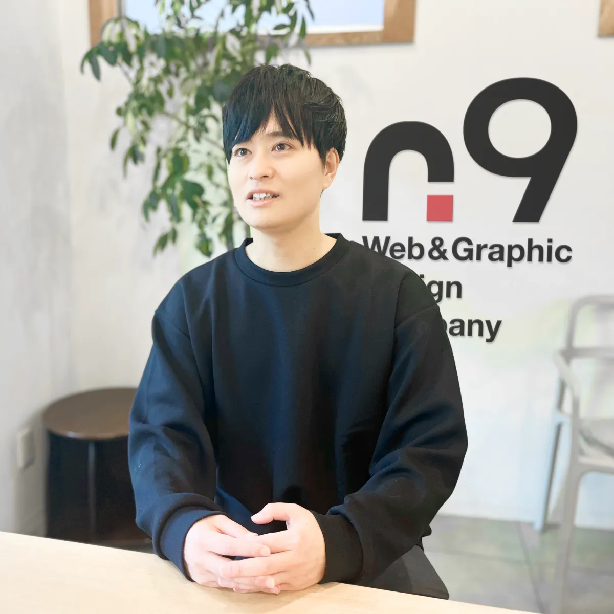商談をする代表(竹内圭祐)の画像